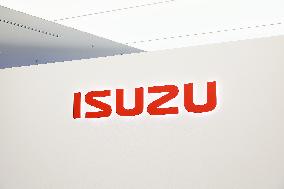 Isuzu Motors signage and logo